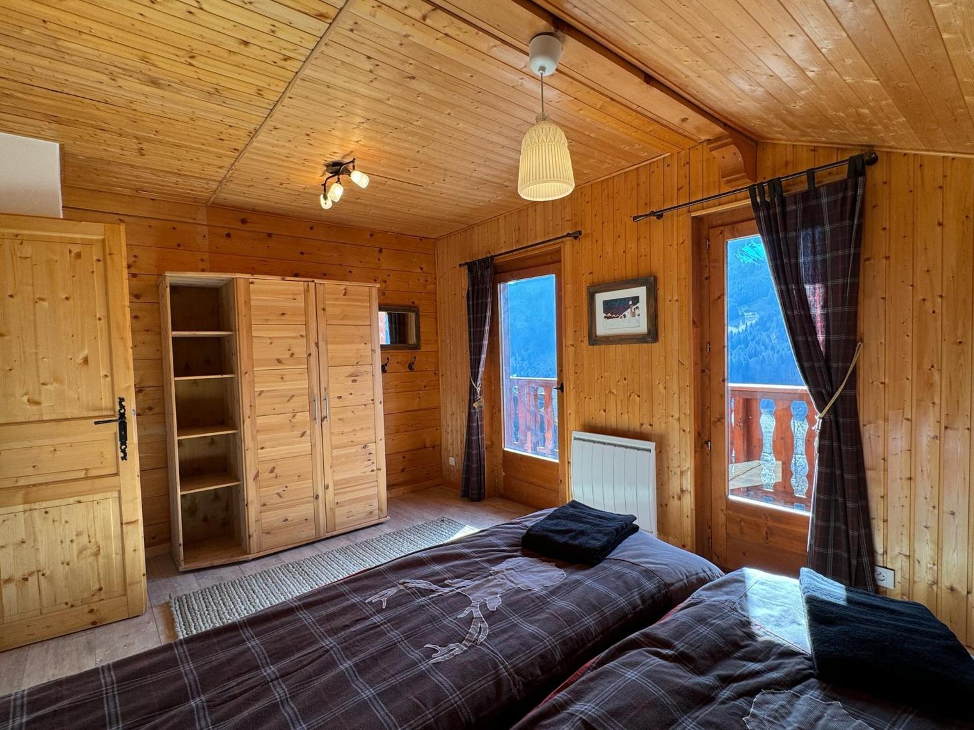 Charming, Cosy Nestled In A Breathtaking Surrounding With Spectacular, Stunning Mountain Views Chalet
