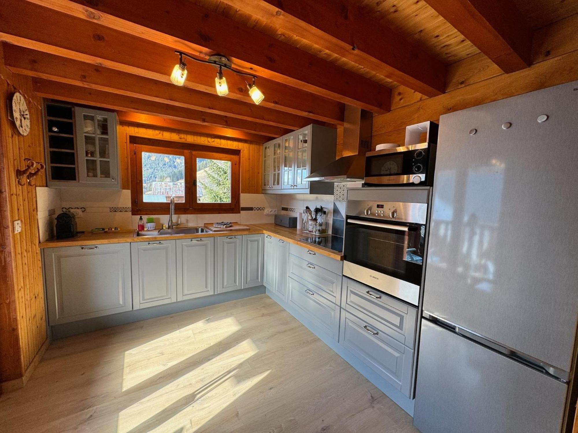 Chalet Charming, Cosy Nestled In A Breathtaking Surrounding With Spectacular, Stunning Mountain Views *